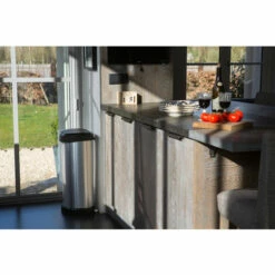 CURVER Poubelle Touch, 40L - Poubelle Haute Aspect Métal - Pour Cuisine, Bureau, Salle De Bain - Ouverture Pratique Avec La Main Ou Le Coude - 34.9 X 28.2 X 68 Cm - Gris - Gris -Promos Curver Magasin 19322927 5